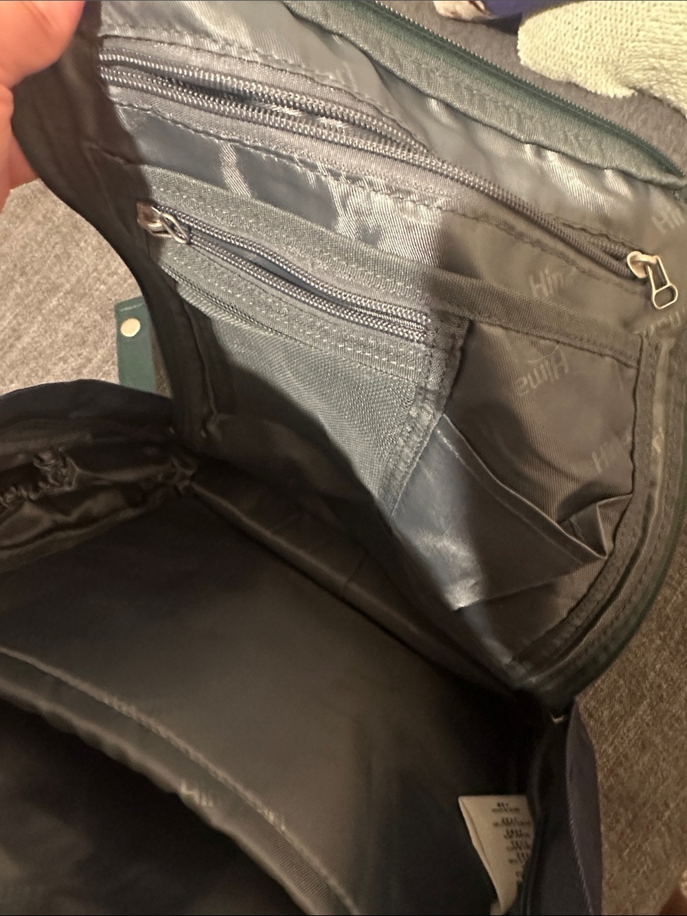 Backpack - Picture 5 of 6